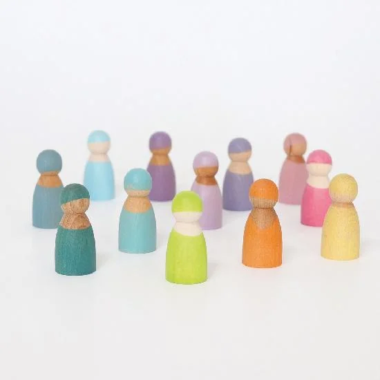 Carved Wooden Chess Set with Intricate Pieces for Strategy Game EnthusiastsGrimm's pastel friends set