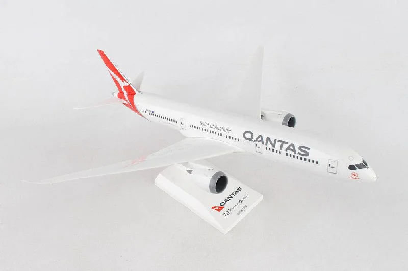 Natural Finish Solid Wood Musical Instrument Models Toys for Music Lovers1/200 QANTAS B7879 New Livery