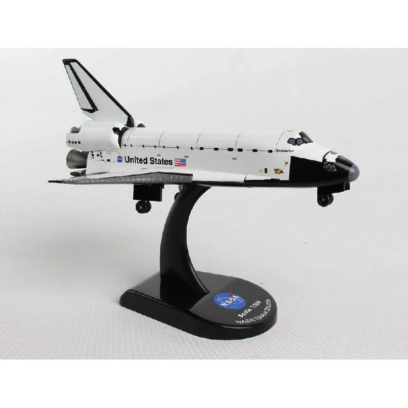 Solid Wood Puzzle Models Toys with a 3D Cityscape Design1/300 Space Shuttle Endeavor OV105