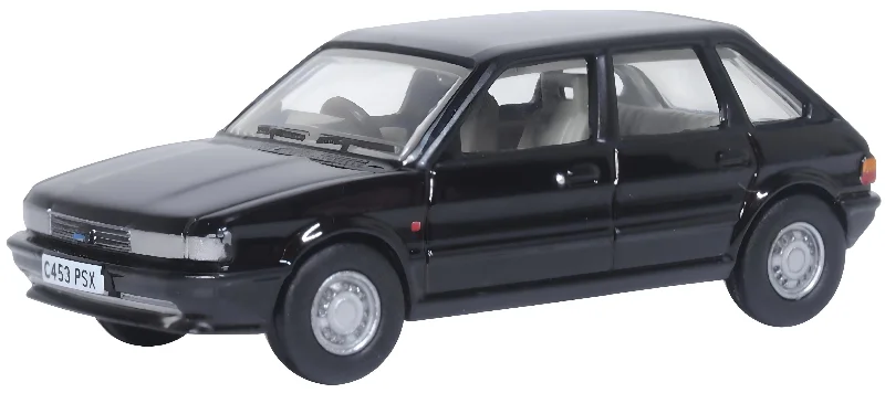 Battery - Powered Miniature Train for Indoor Home Layouts with Sound EffectsModel of the Austin Maestro Black by Oxford at 1:76 scale.