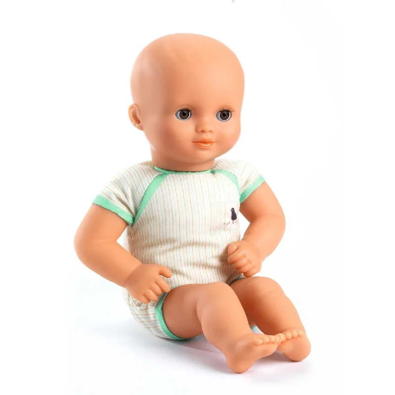 Interactive Talking Dolls with Educational Accessories like Storybooks and FlashcardsDjeco Pomea green doll to dress